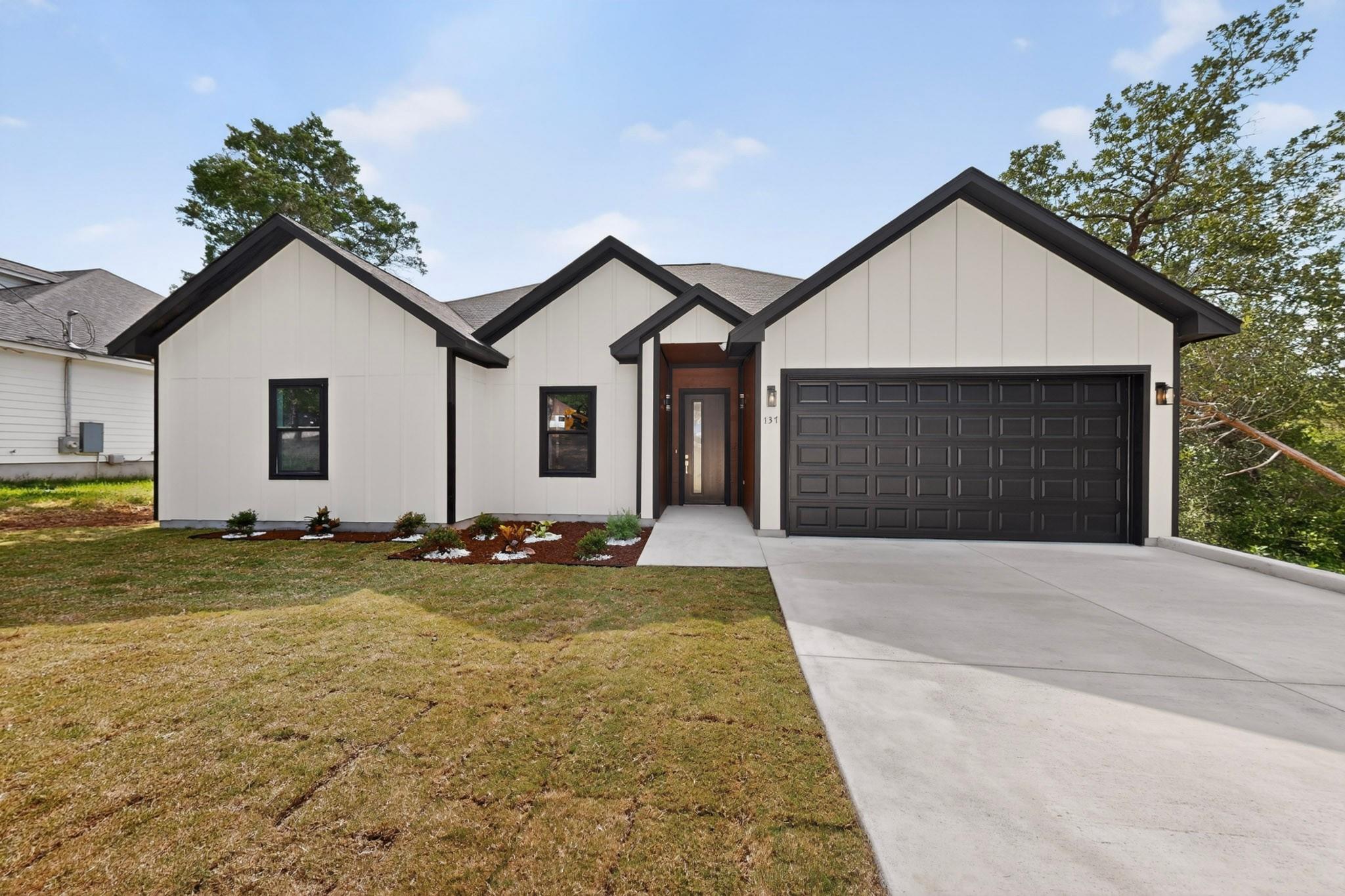 137 N Pohakea Dr photo 2