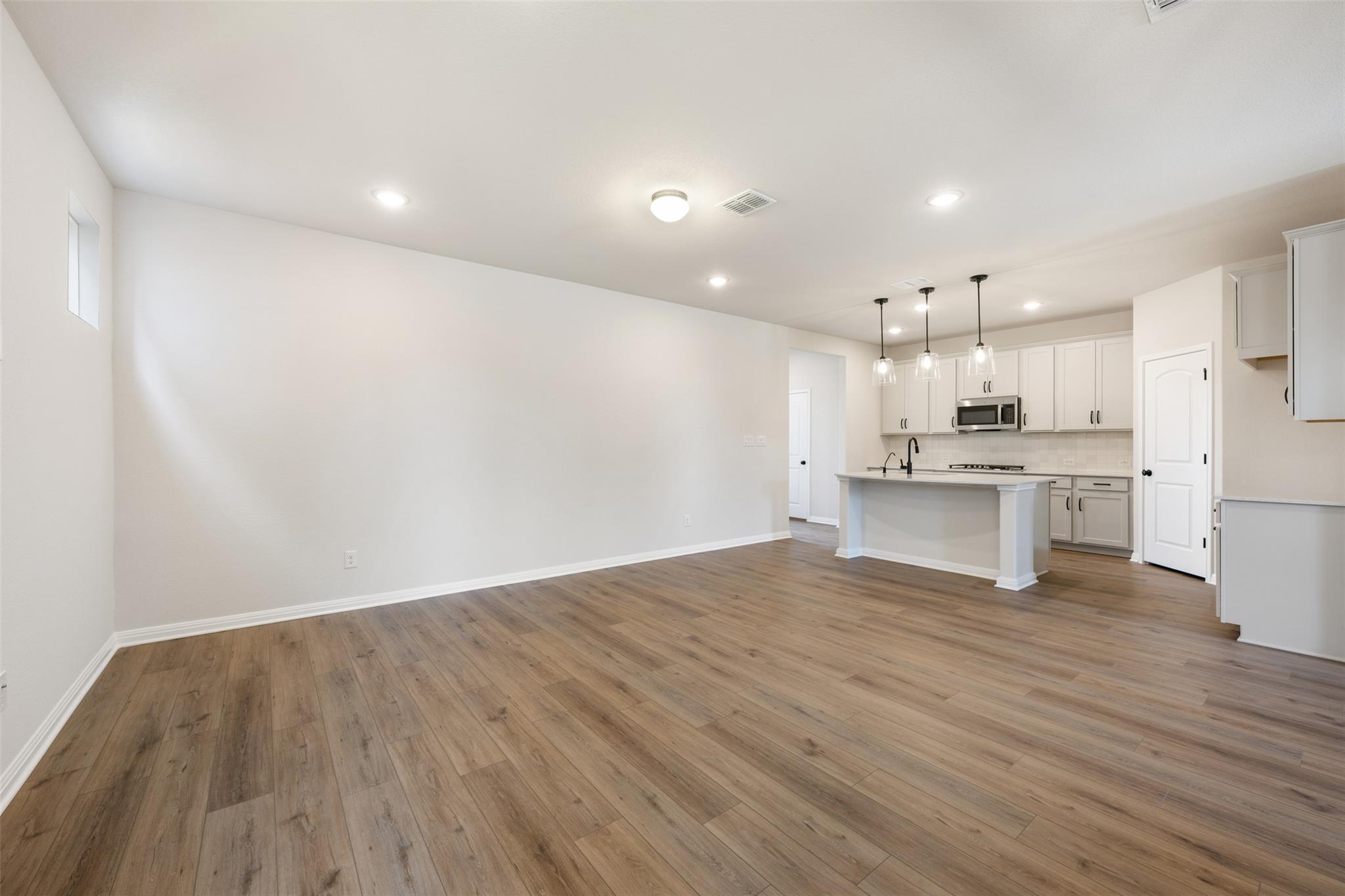 433 Carr Dr photo 8