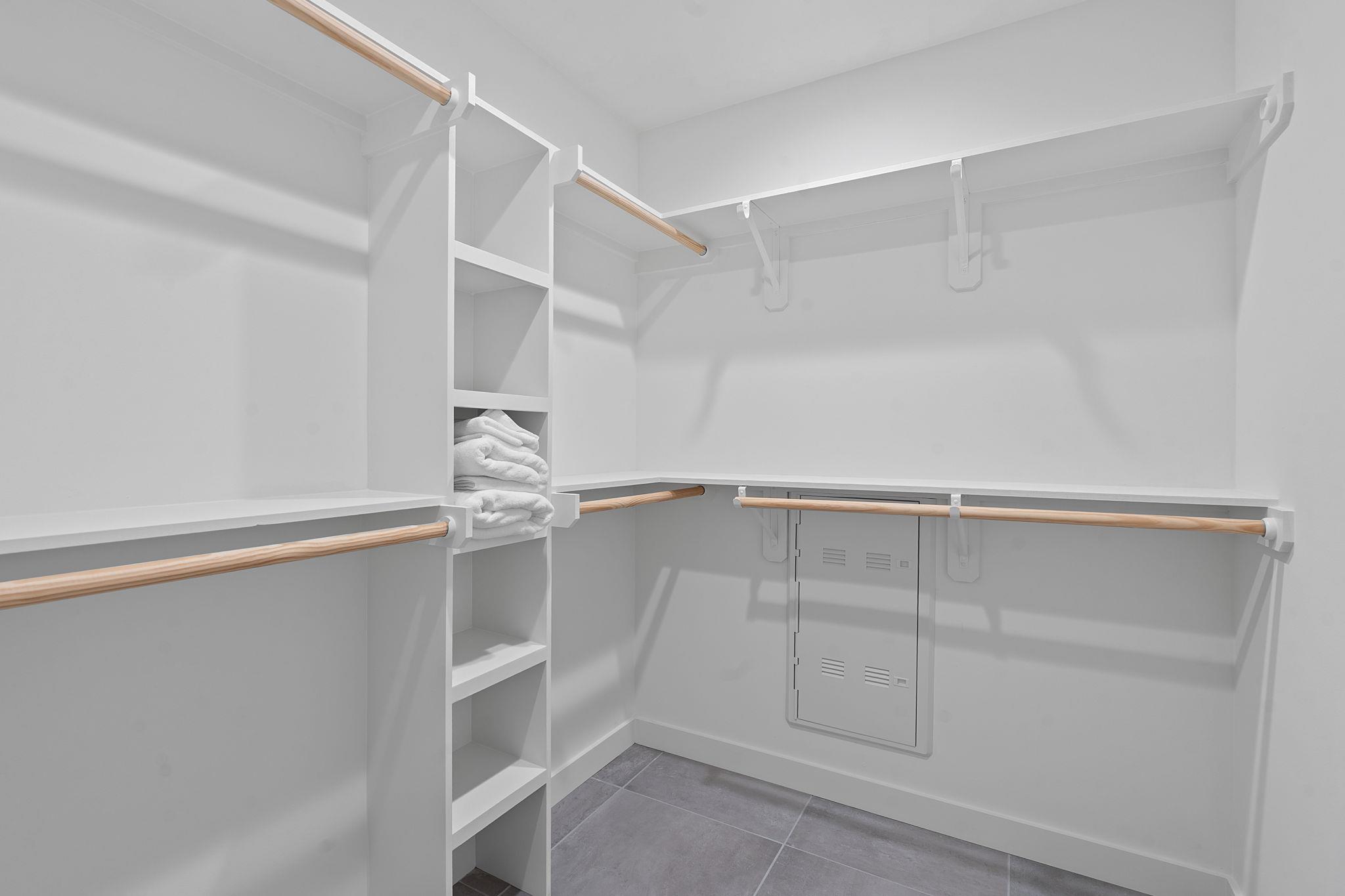 84 East Ave #1401 photo 12