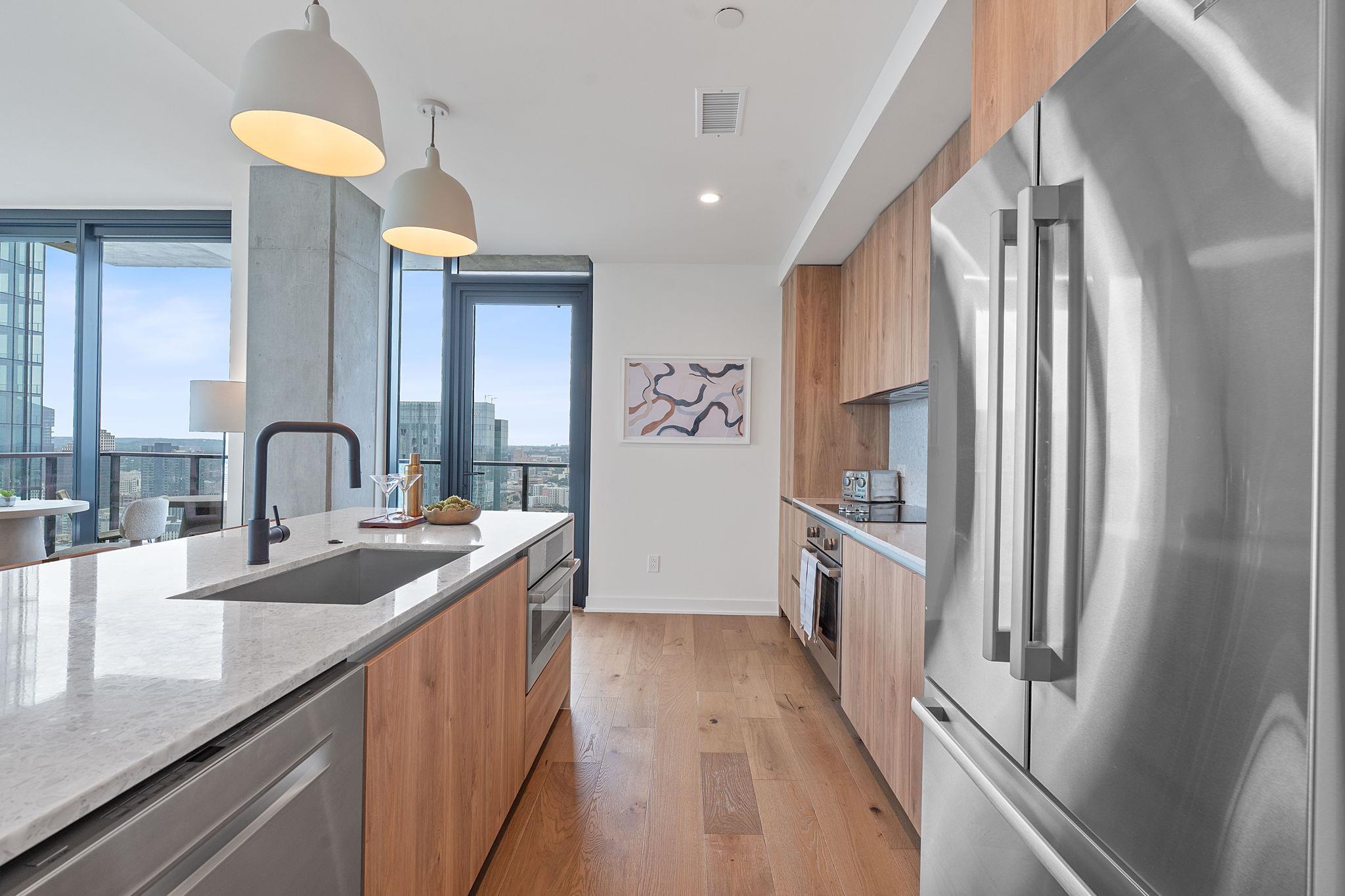 84 East Ave #1401 photo 3