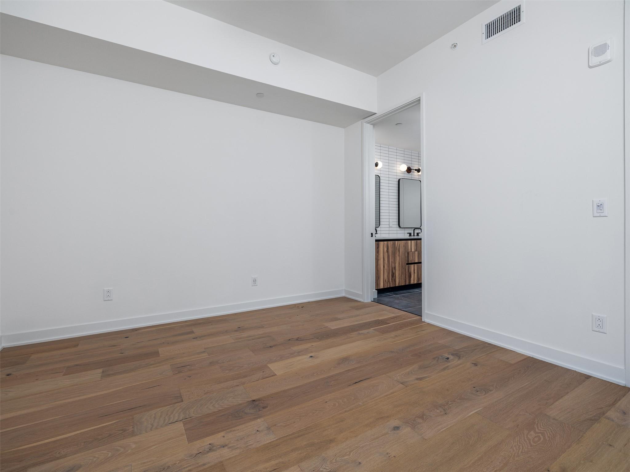 84 East Ave #3704 photo 12