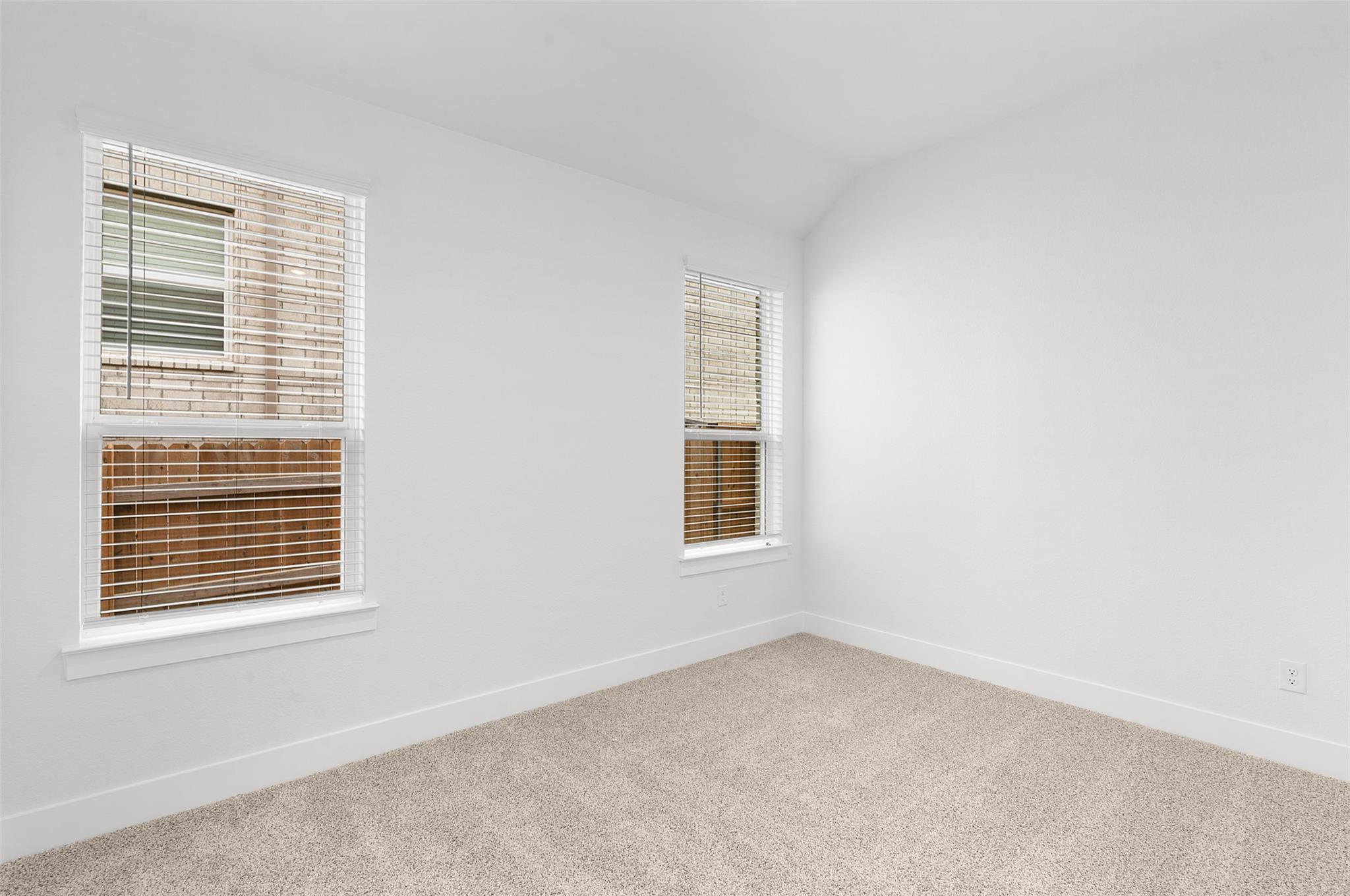 101 Lady Fern Dr photo 9