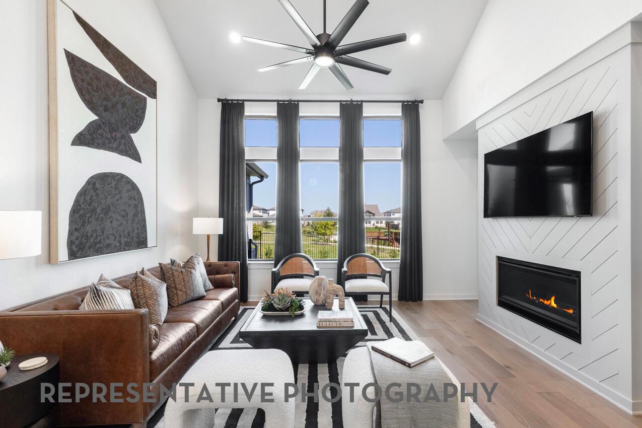 108 Top View Dr photo 3