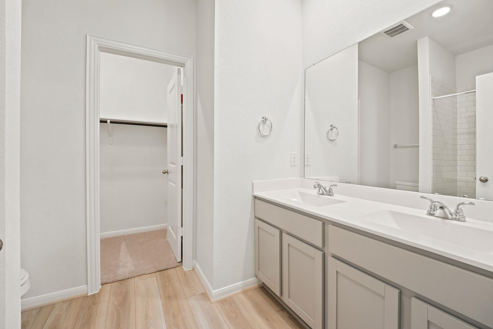 500 Municipal Dr #501 photo 11