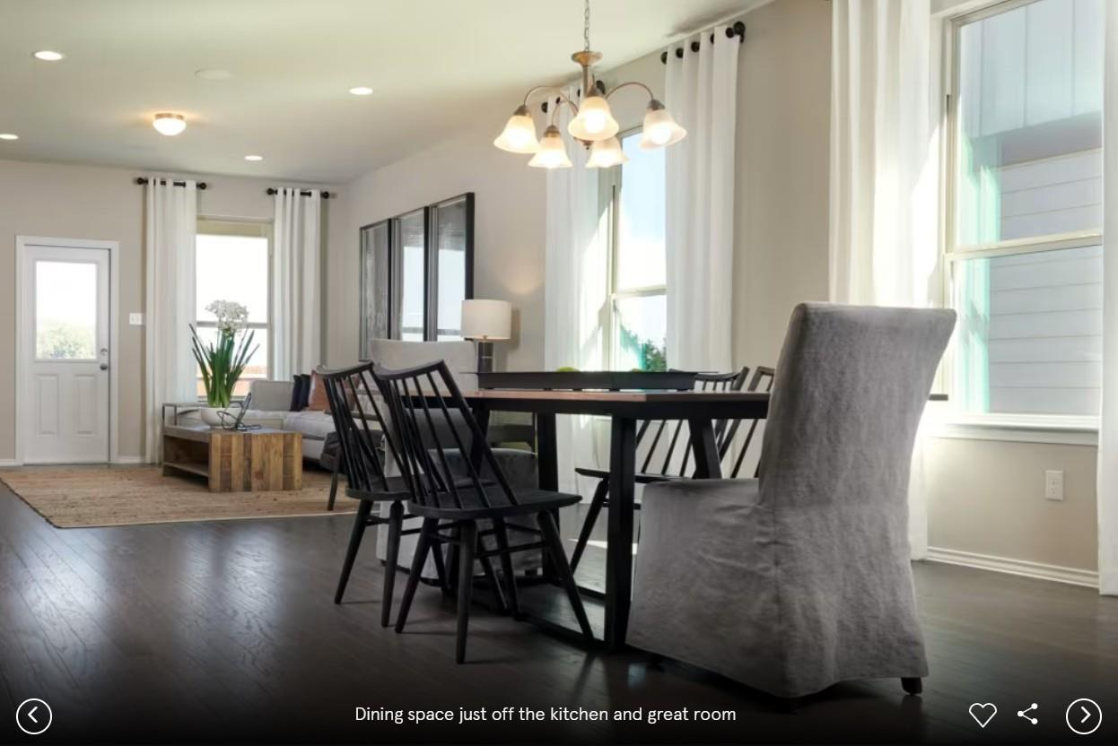 252 Elk Ave photo 4