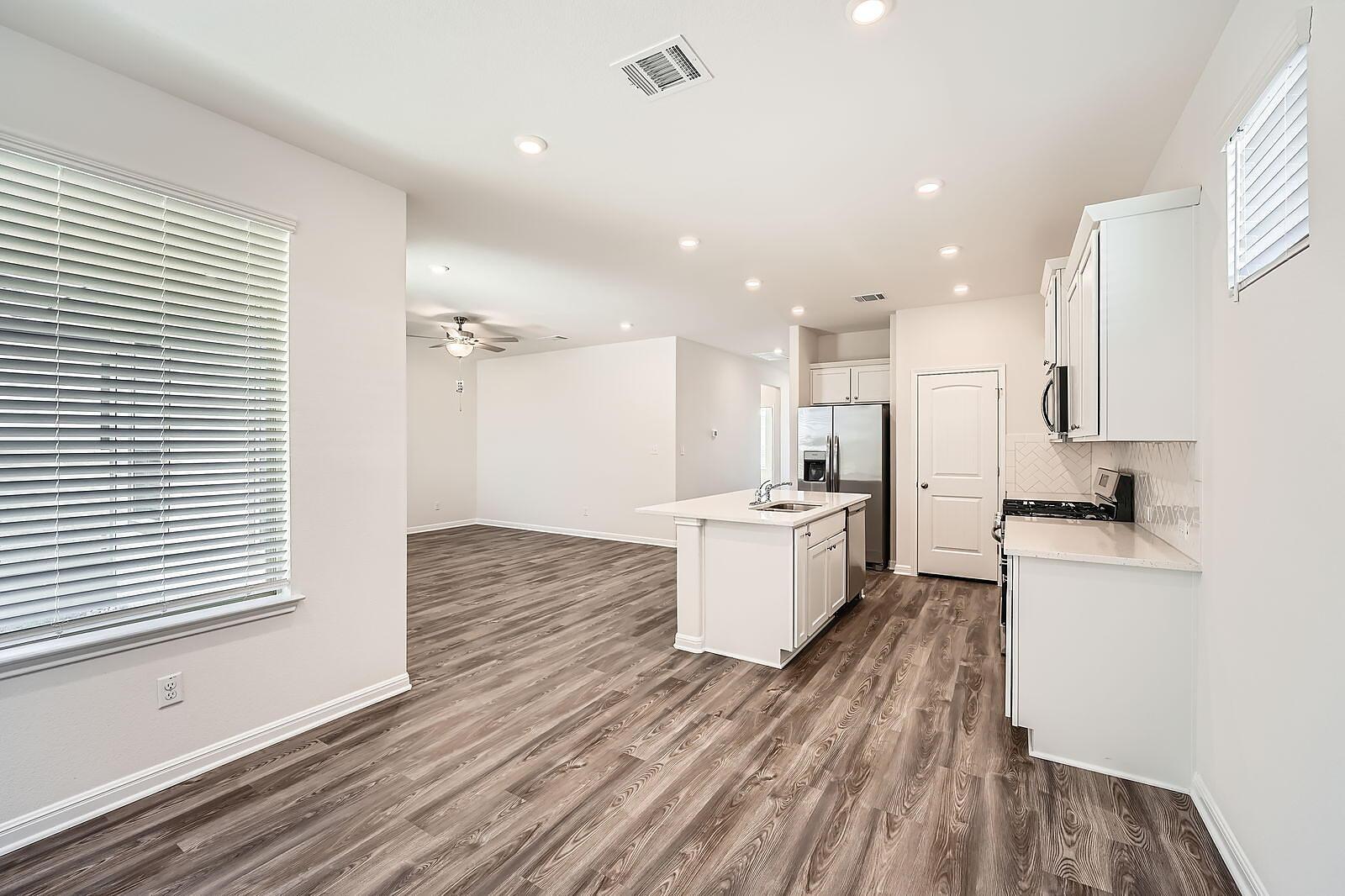 200 Weaver Ln photo 7