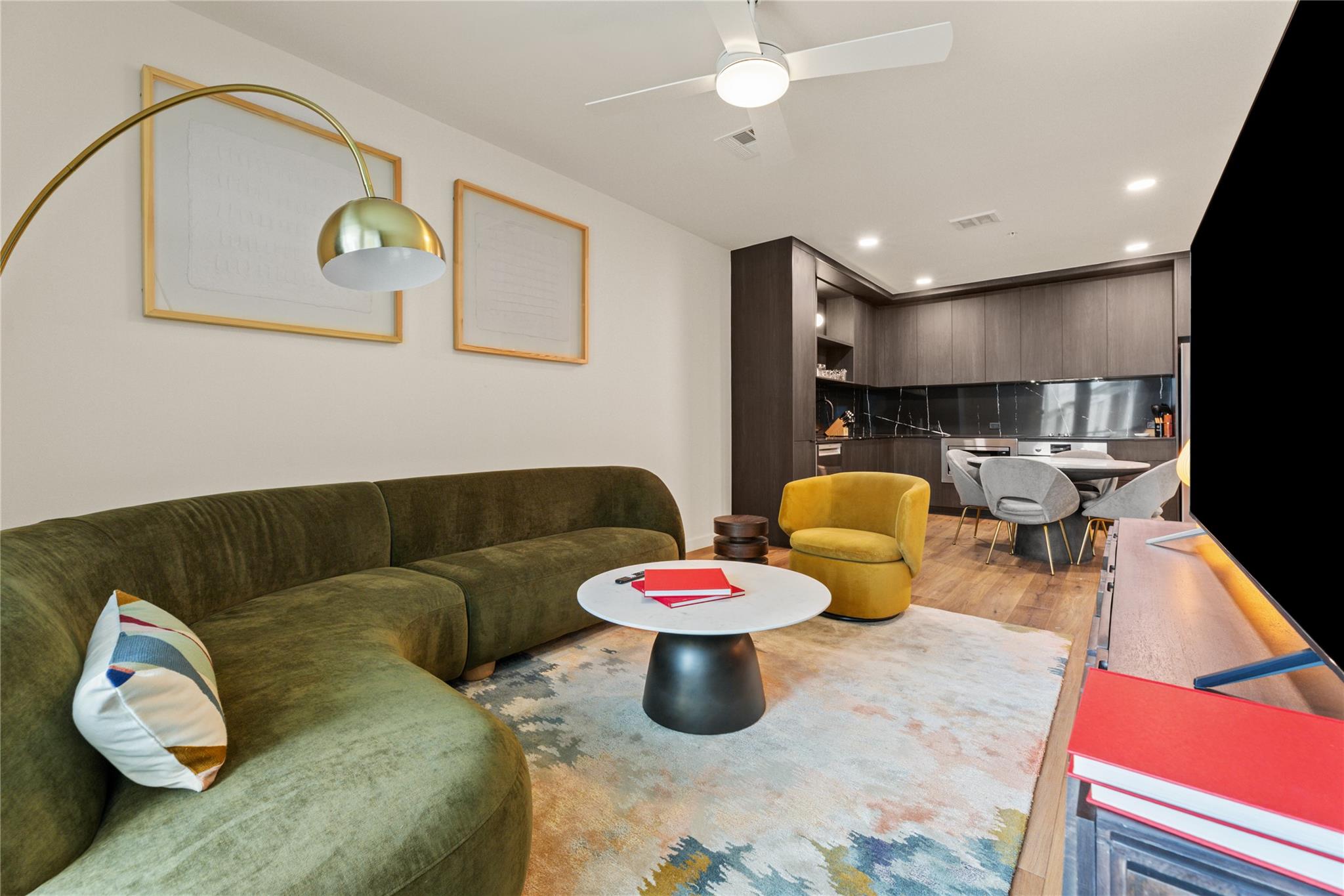 2323 S Lamar Blvd #206 photo 3