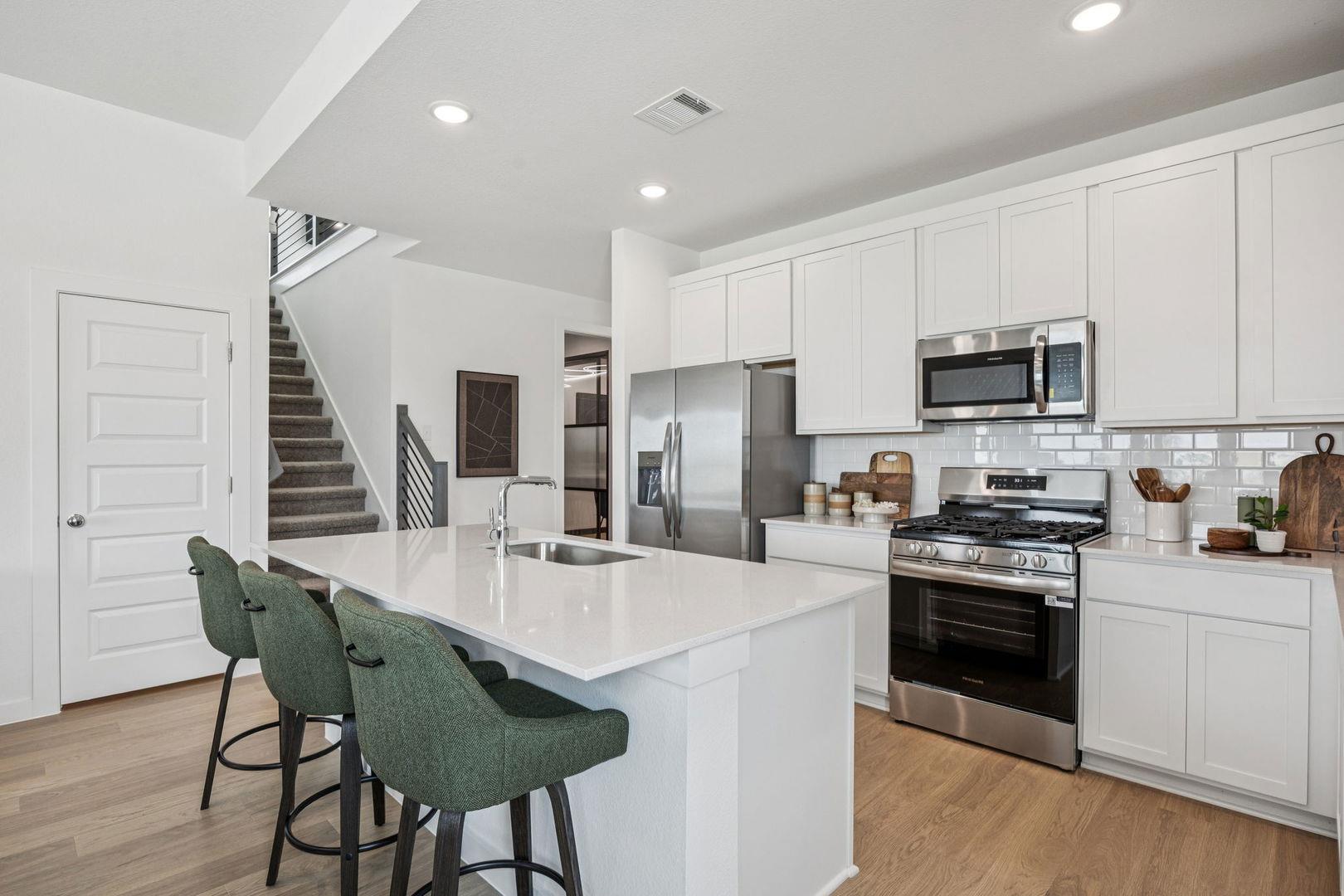 4725 Bridwell photo 8