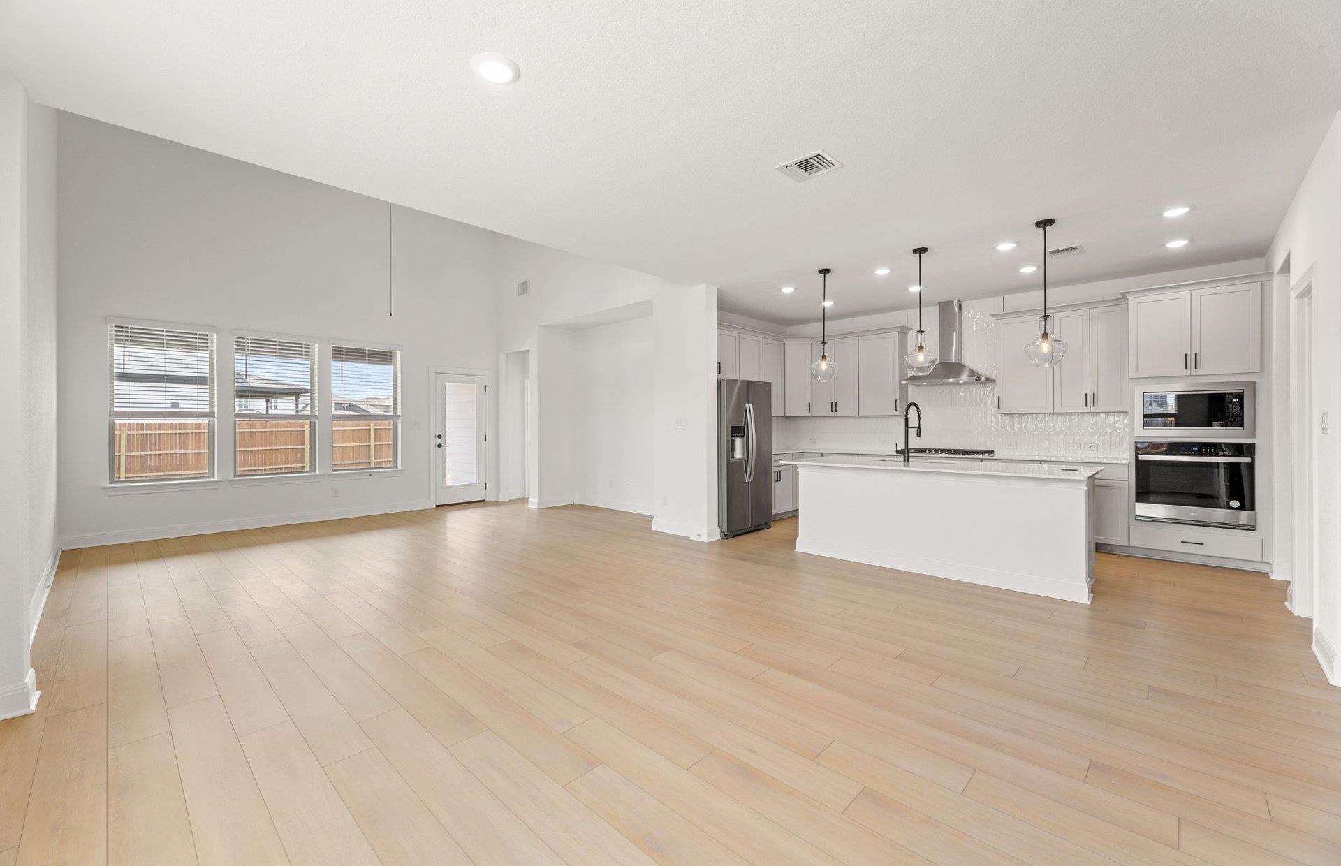 204 Amista Dr photo 8