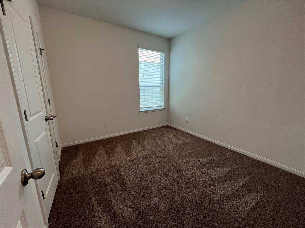 5326 Ovile St photo 8