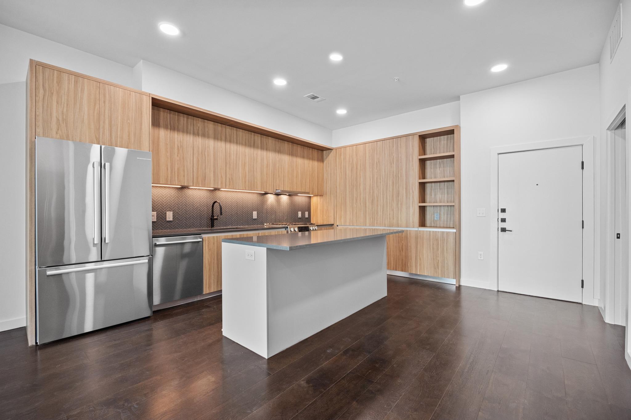 2209 S 1st St #116 photo 5