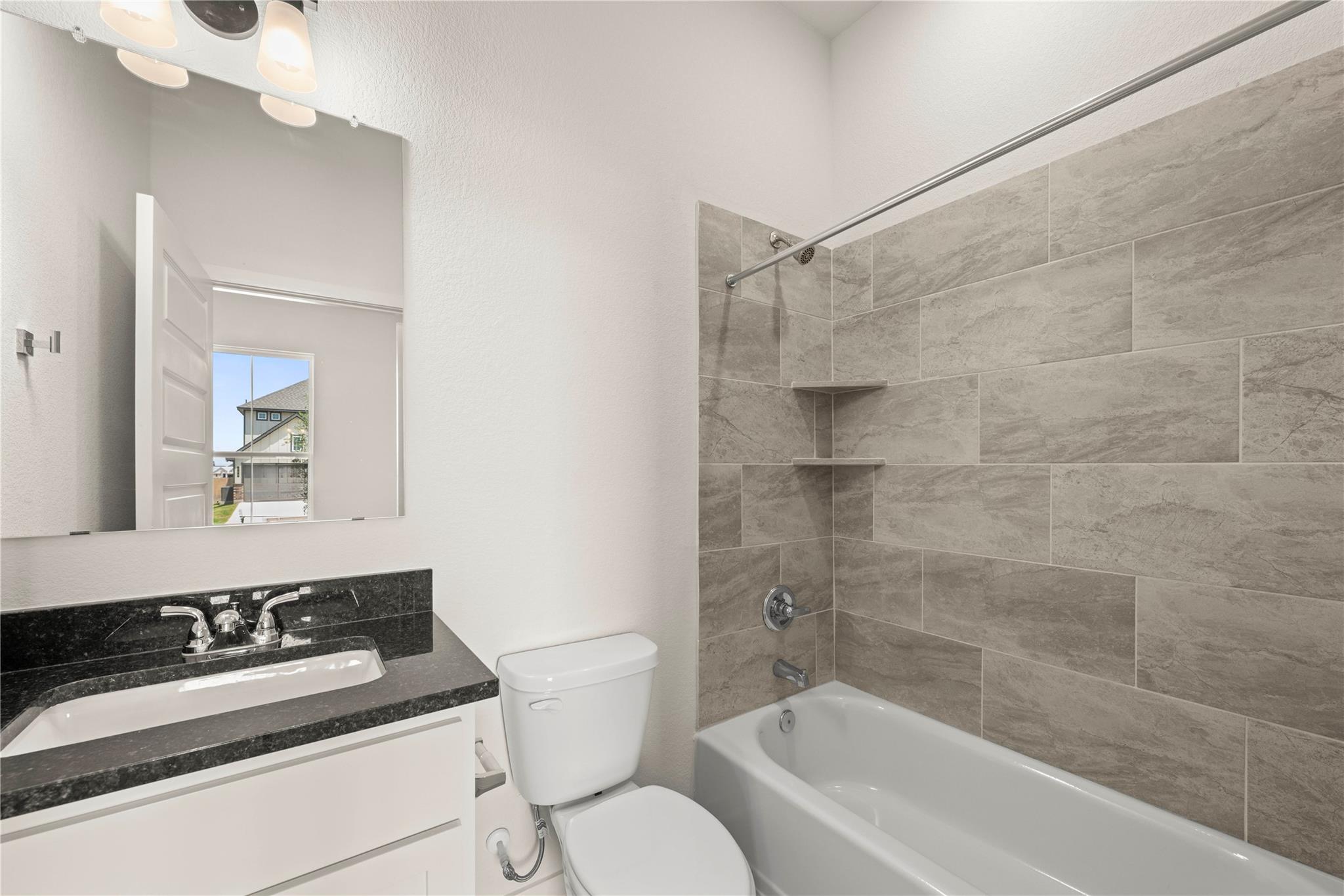 247 Gus Loop photo 6