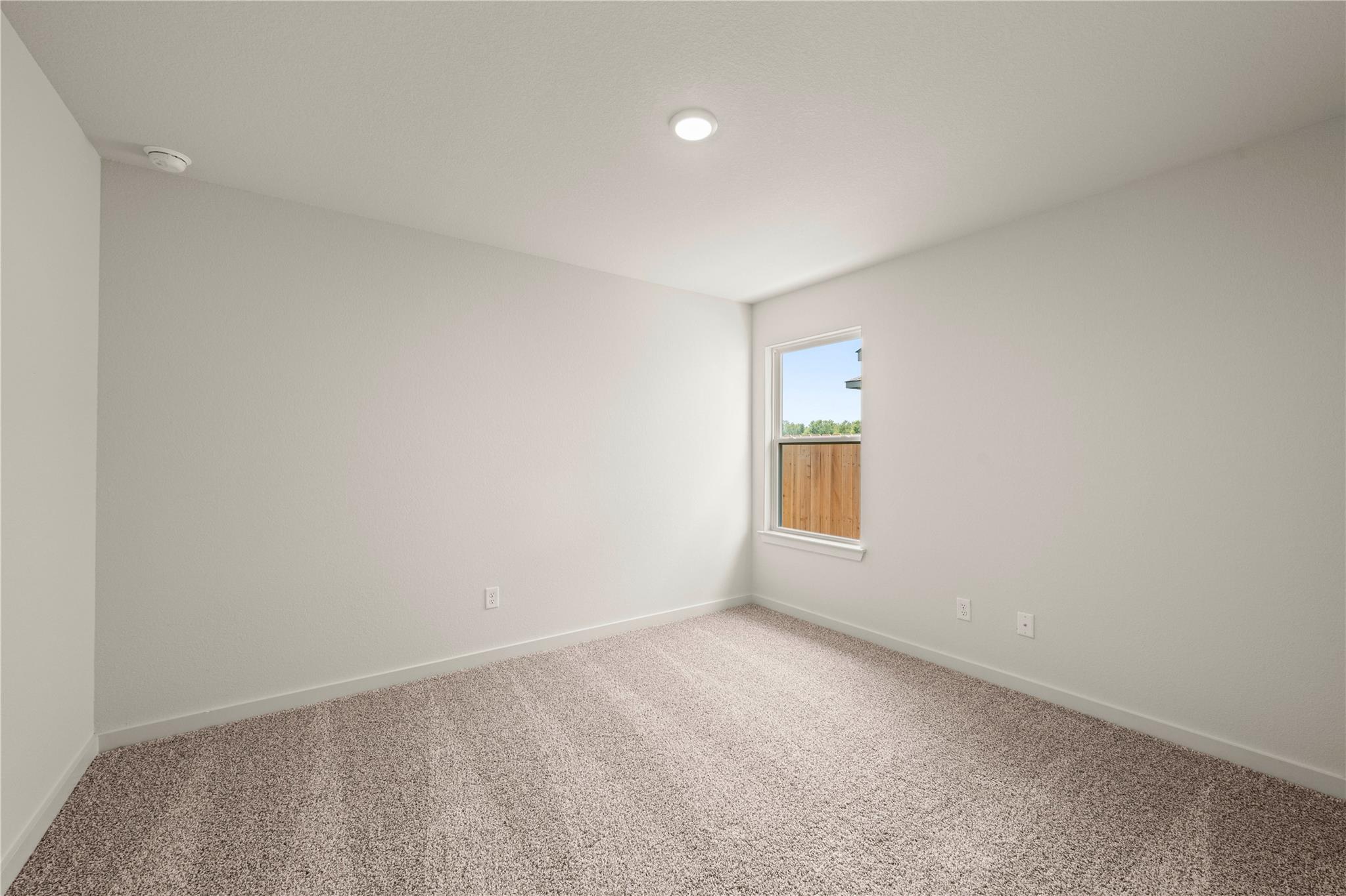 247 Gus Loop photo 8
