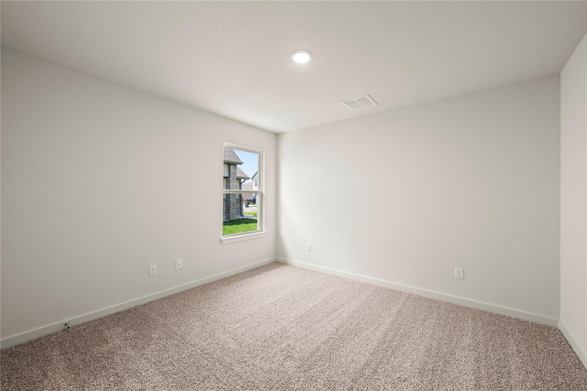 247 Gus Loop photo 9
