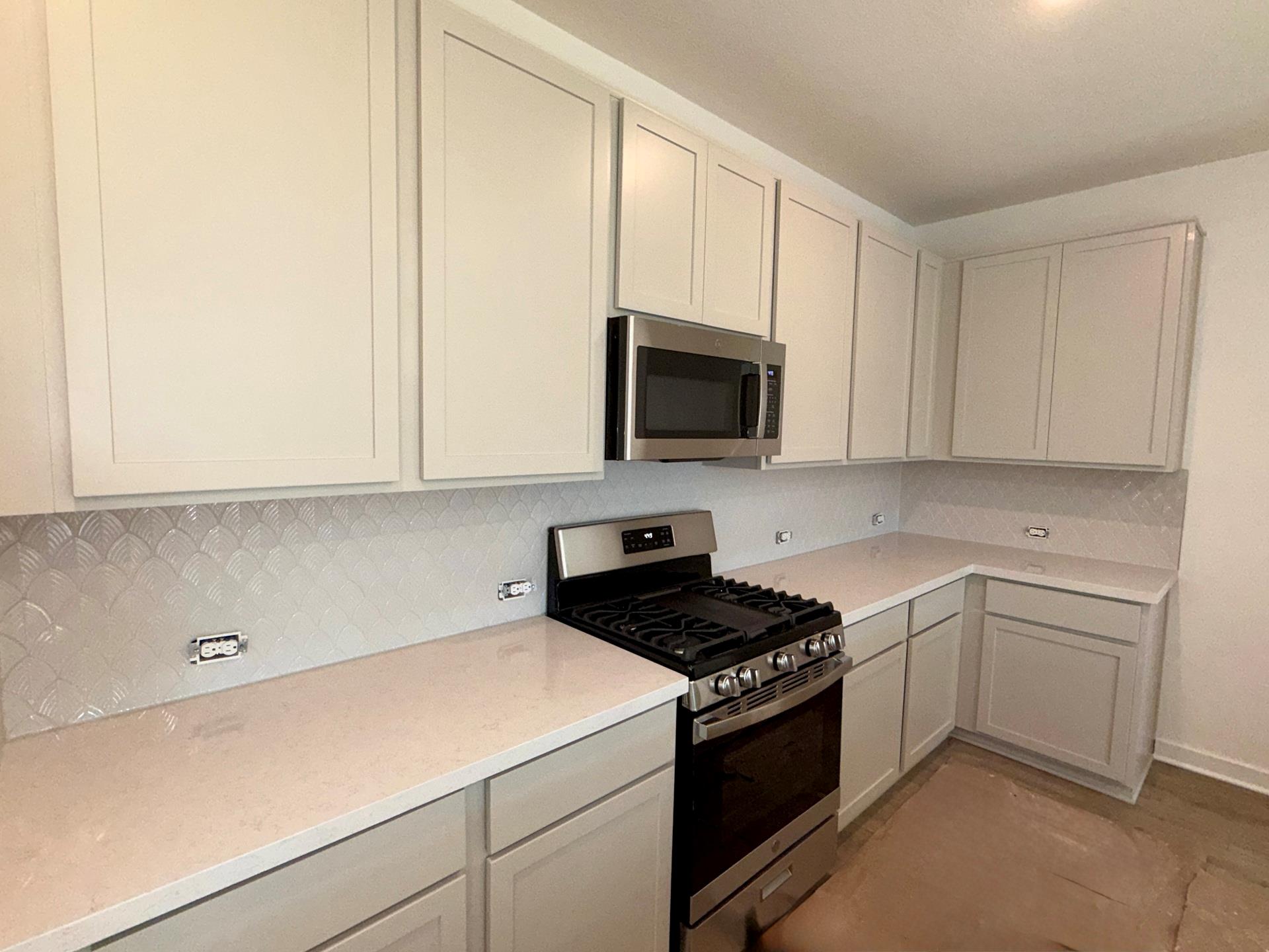 504 Bloomington Loop photo 6