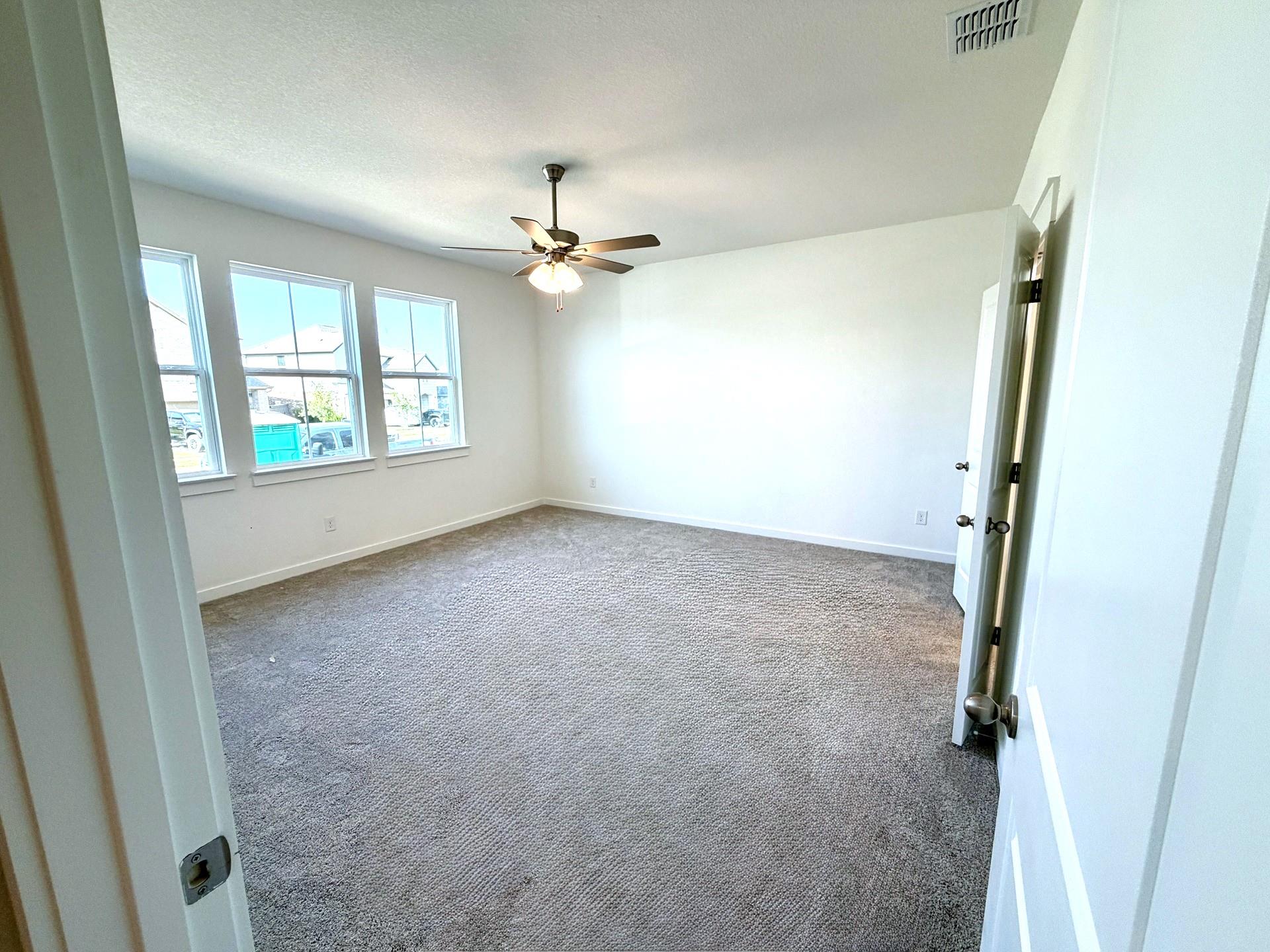 504 Bloomington Loop photo 8