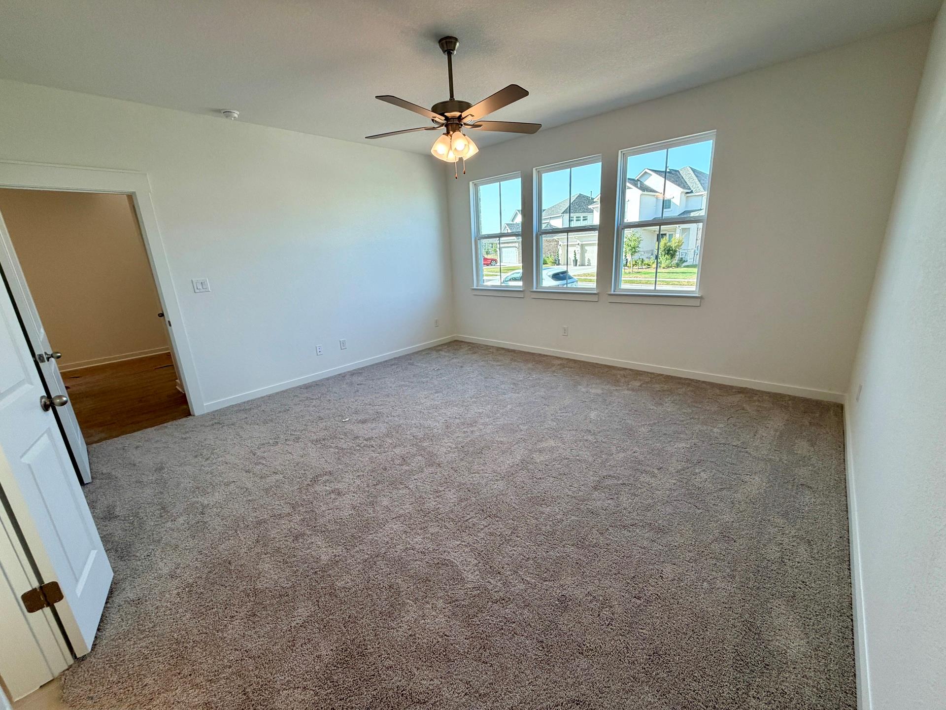504 Bloomington Loop photo 9