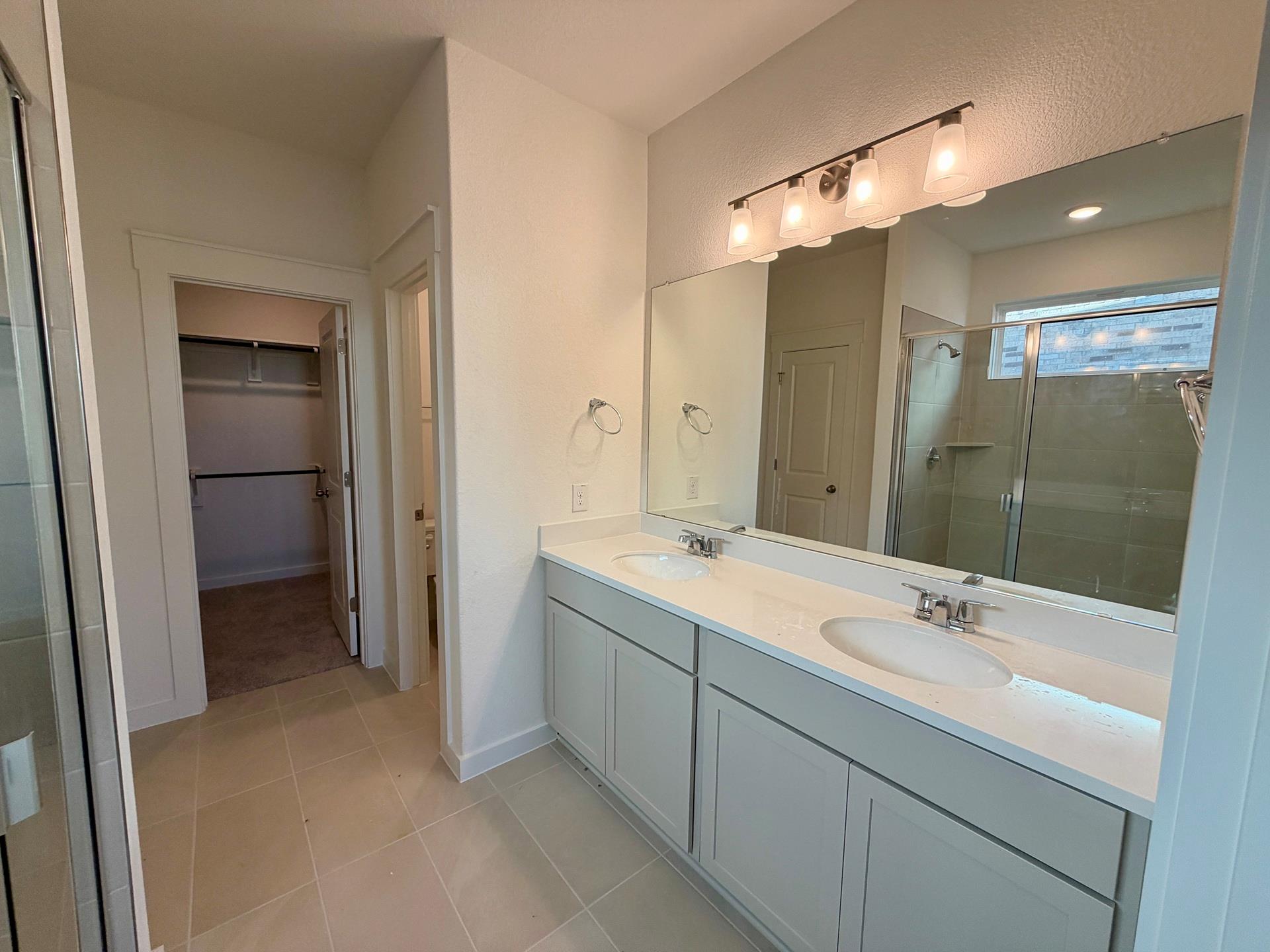 504 Bloomington Loop photo 10