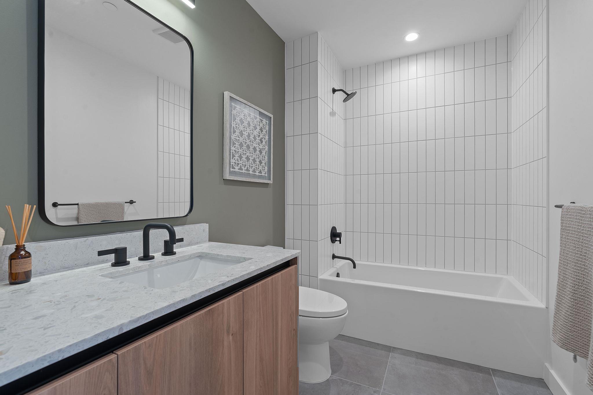 84 East Ave #1810 photo 12
