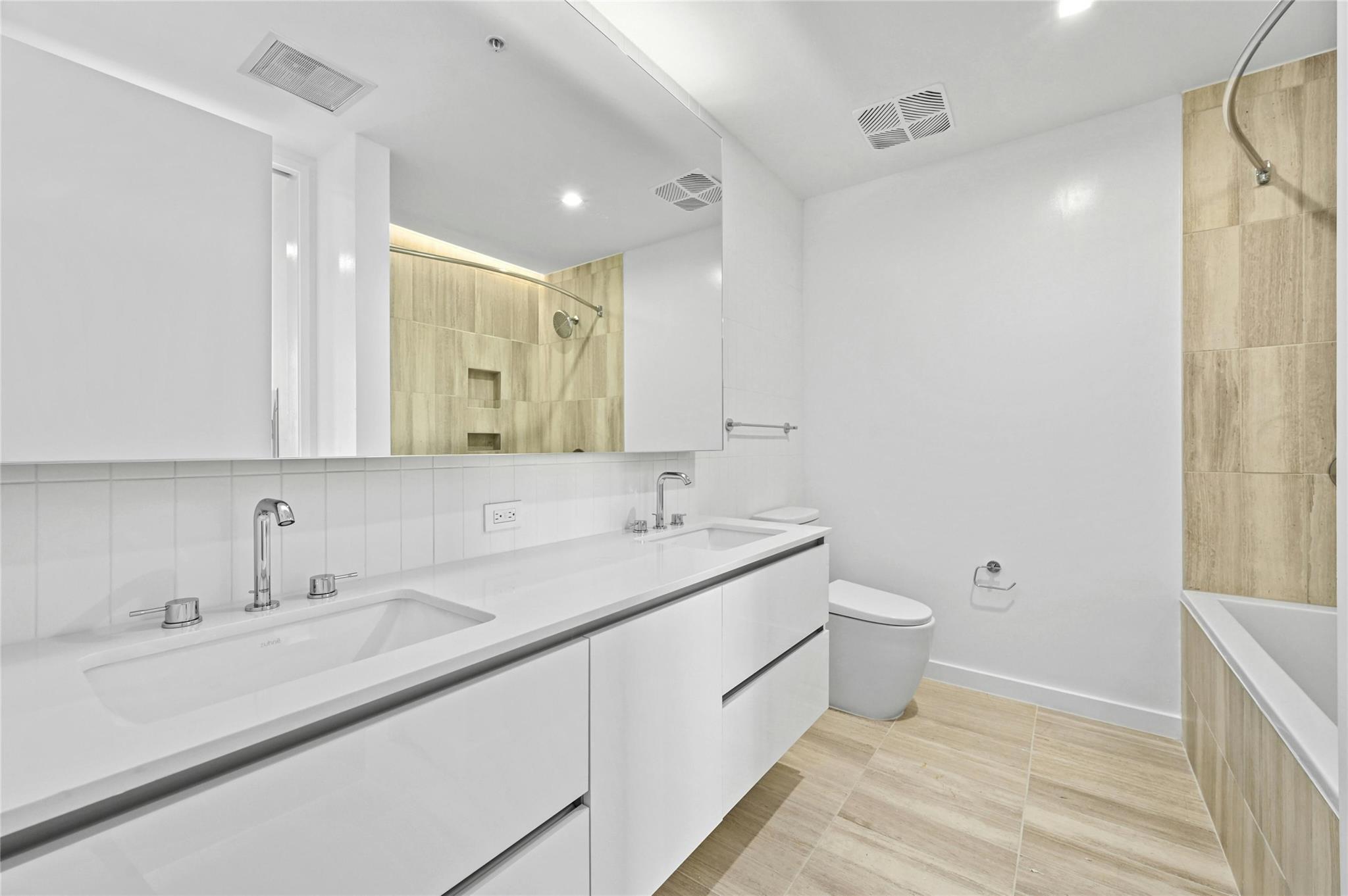 313 W 17th St #2103 photo 9