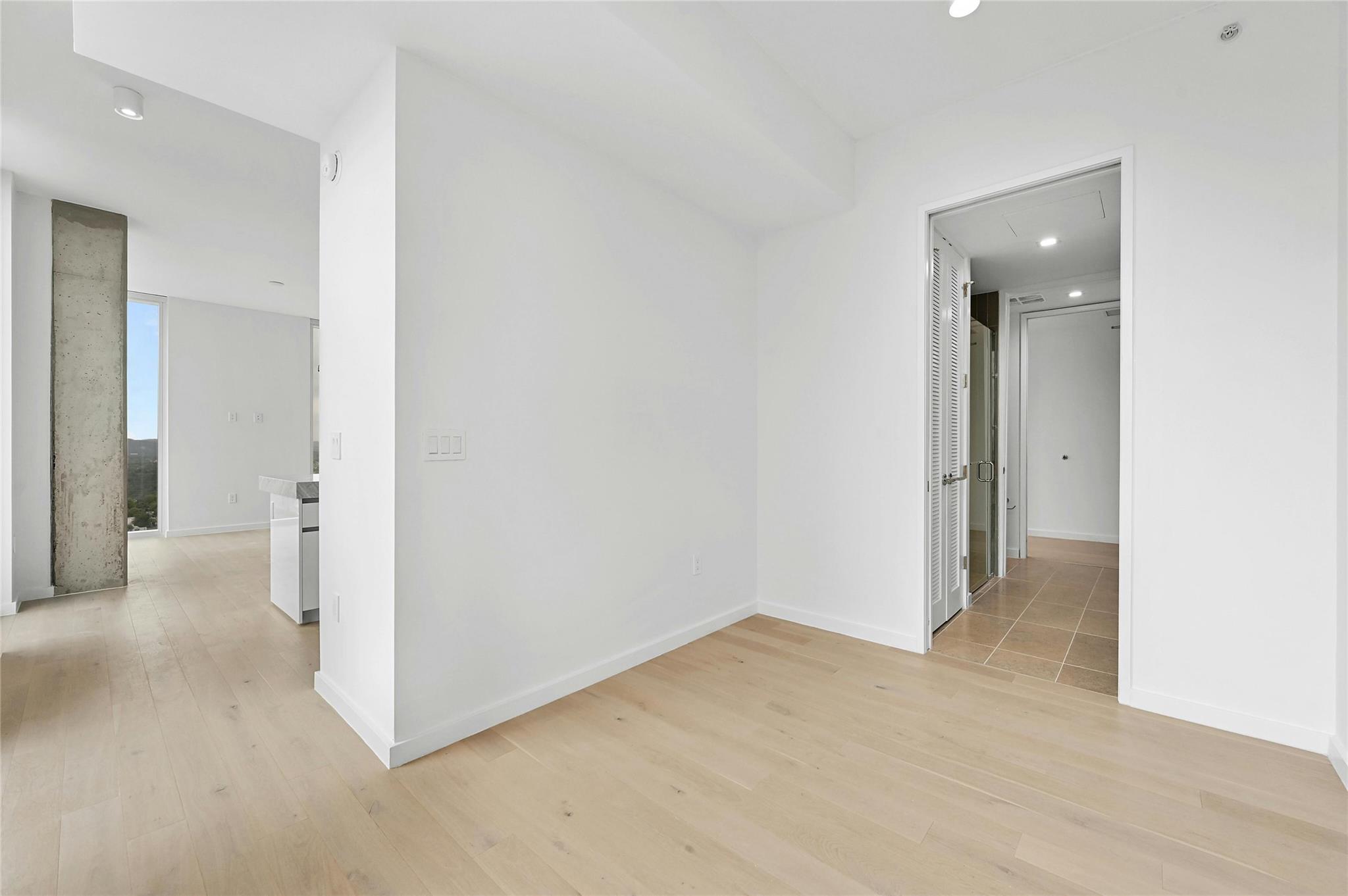 313 W 17th St #2305 photo 10