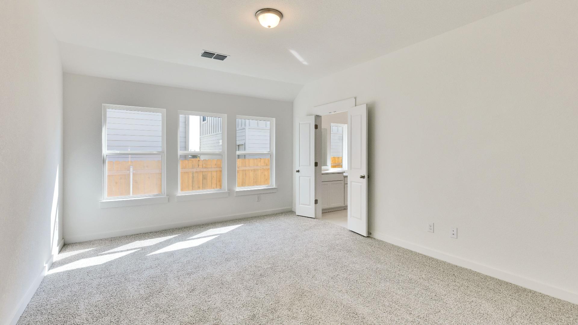 512 Bloomington Loop photo 12