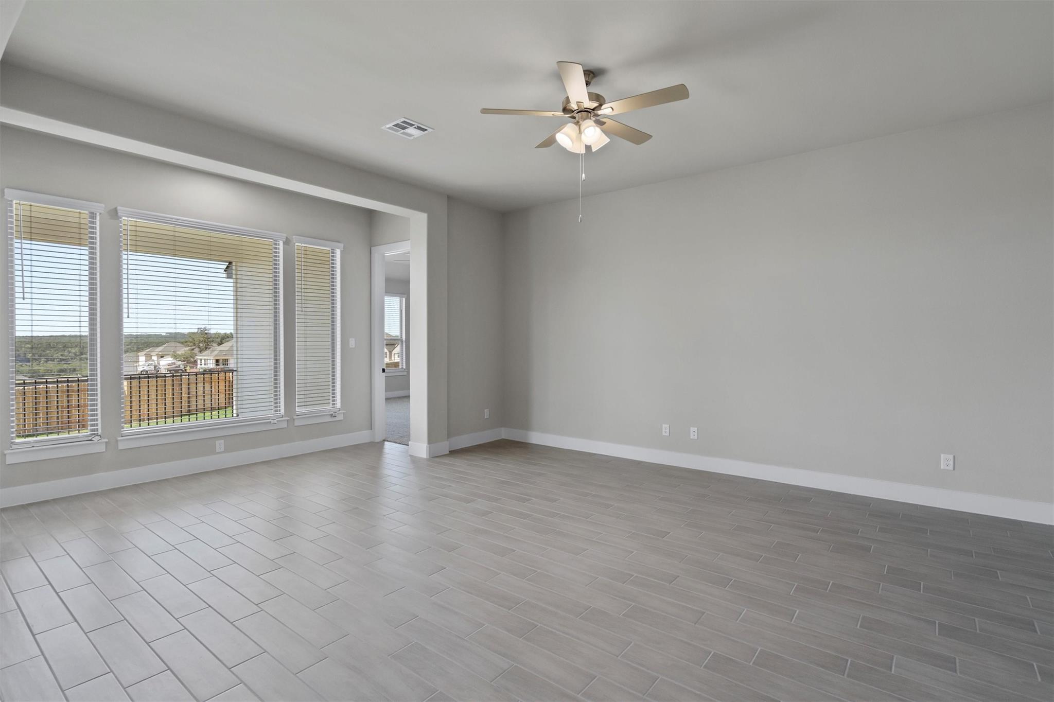 228 Scenic Hills Cir photo 4