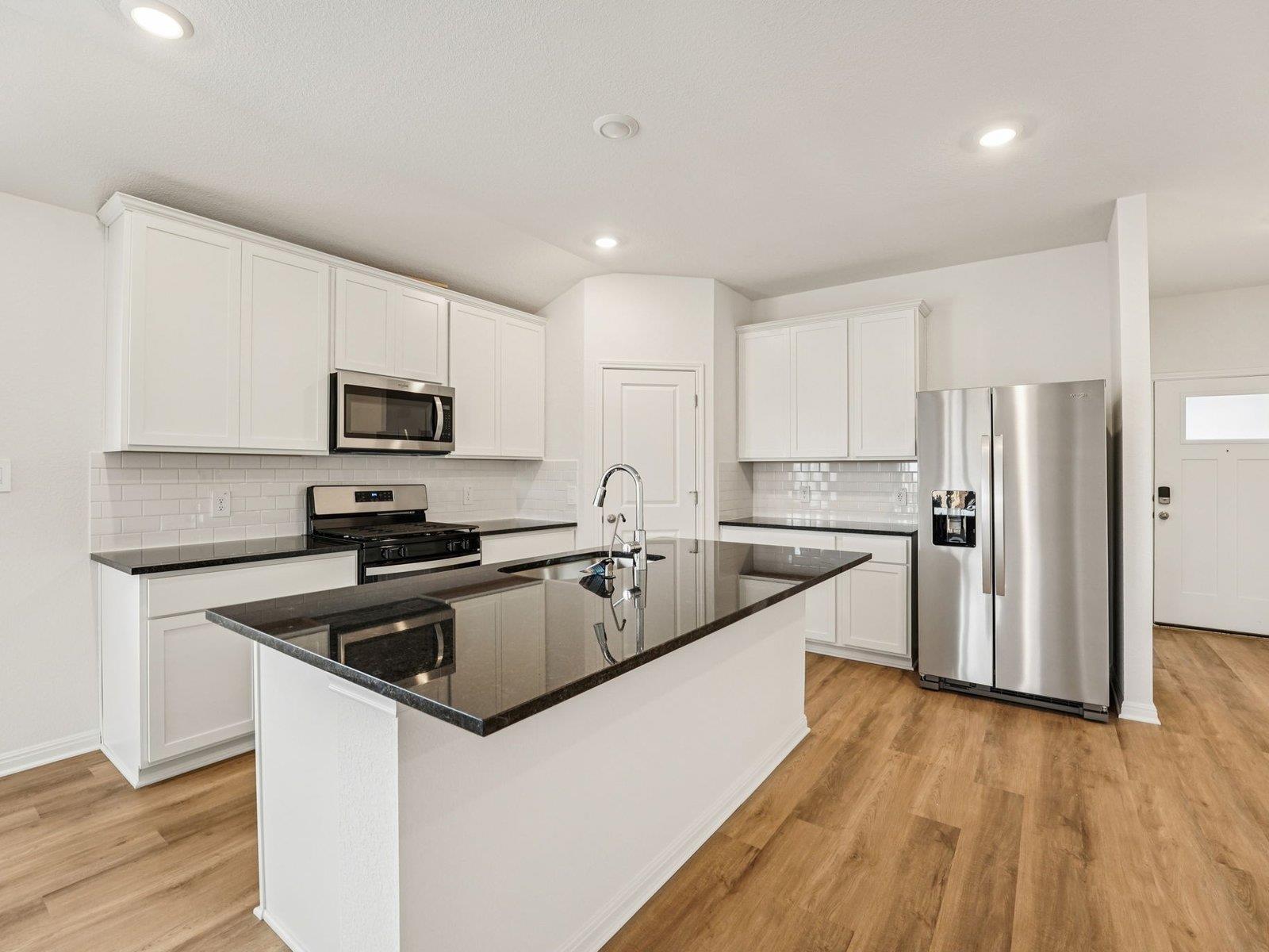 188 Leland Ave photo 4