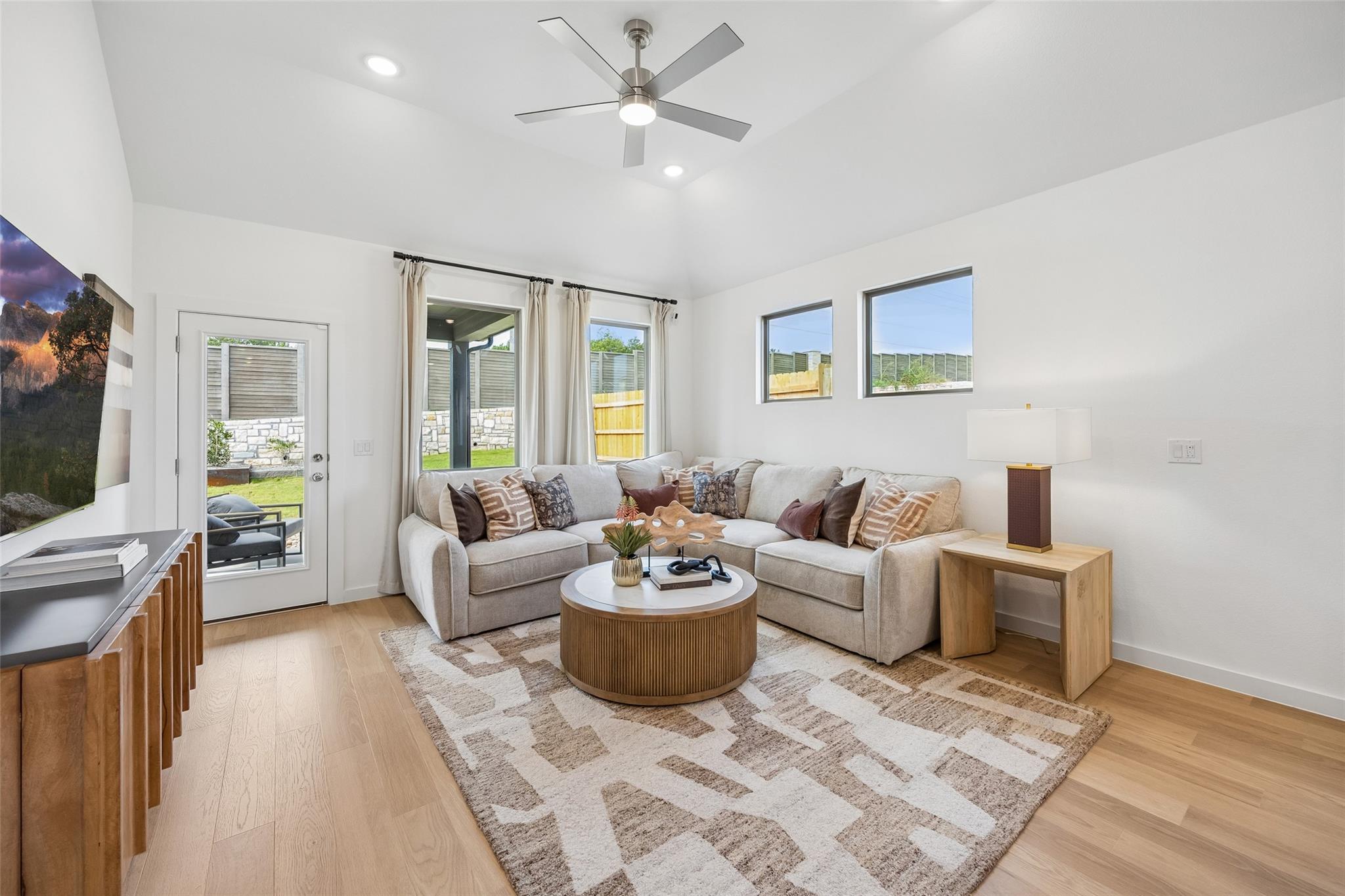 5717 Koshoa Dr photo 8