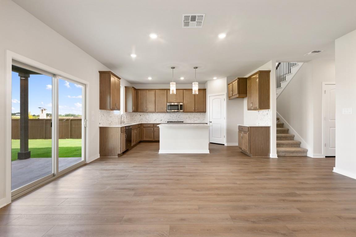 140 Arlington Park Loop photo 12