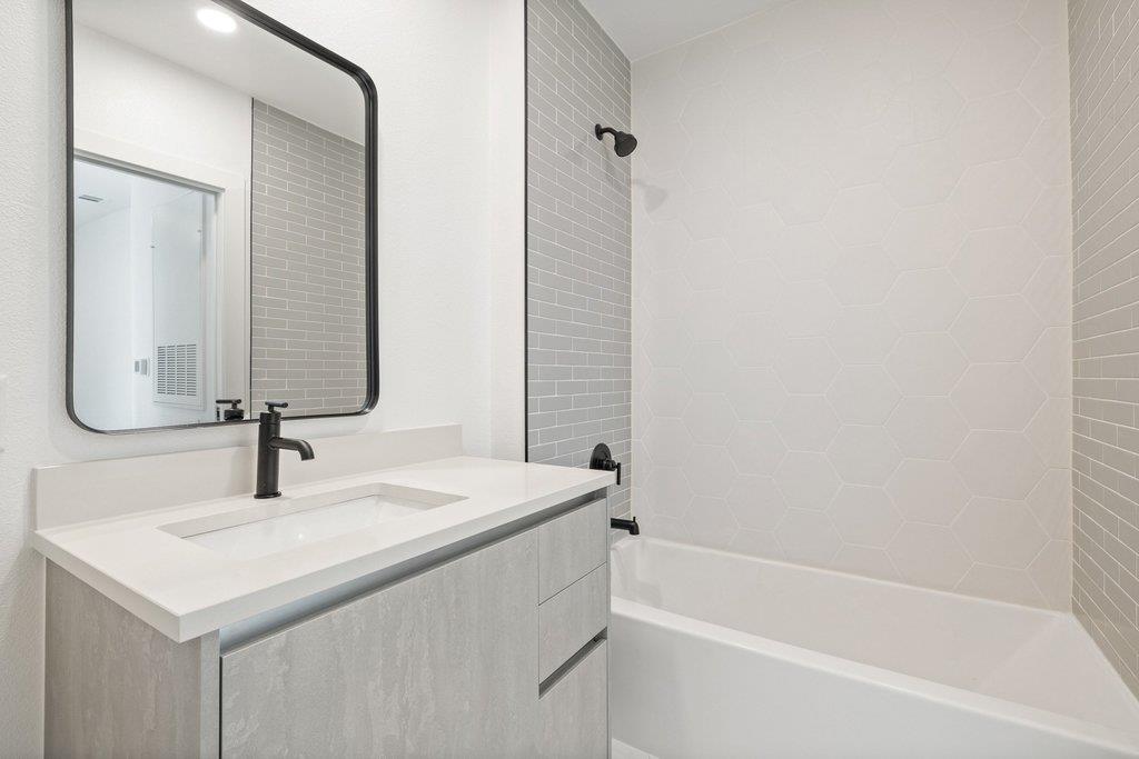 4315 S Congress Ave #224 photo 6